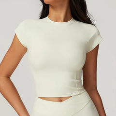 Cropped Fitness with Front Cut-Out and Short Sleeves
