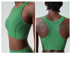 Women’s Fitness Set with Fitted Crop Top and Leggings