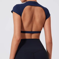 Cropped Fitness with Open Back and Short Sleeves – Fixed Straps and Bold Style