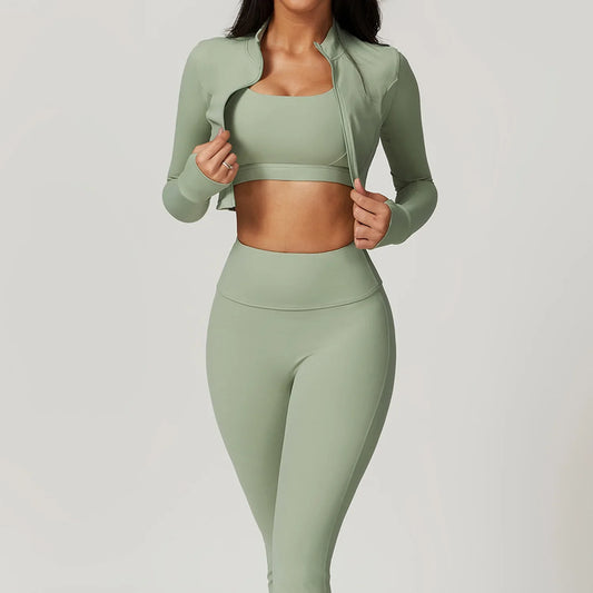 Fitness Set with Cropped Jacket and Top – High-Waisted Shorts